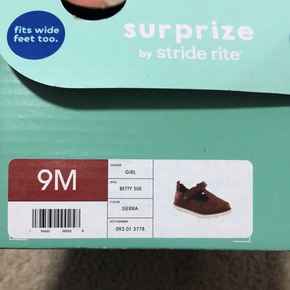 Brown dress shoes